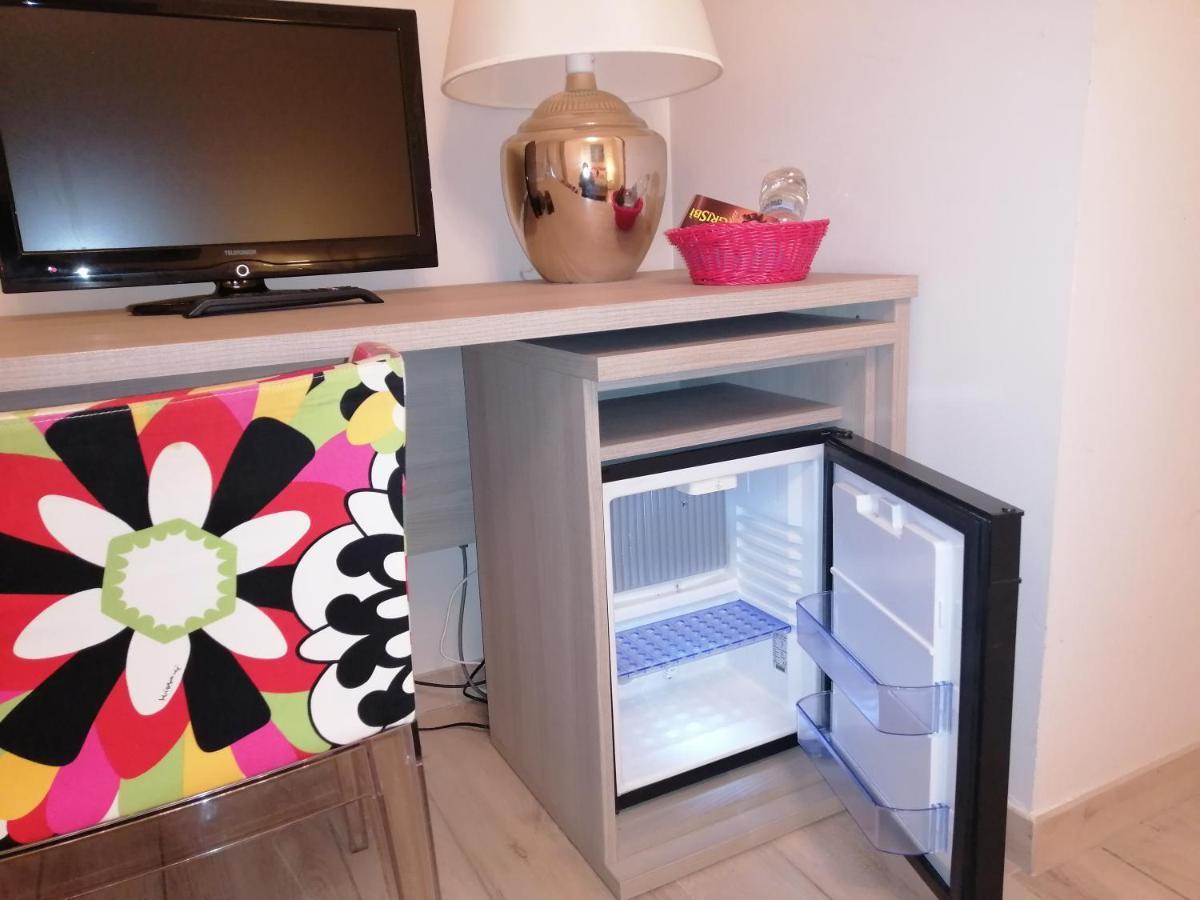 C.A.V. B&B Curiel20 San Donato Milanese Eksteriør billede